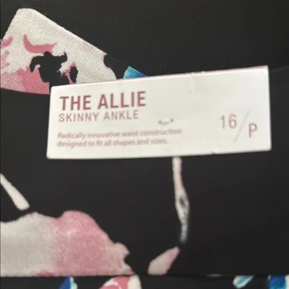 Lane Bryant Black Ankle Cropped Pants - Picture 6 of 10